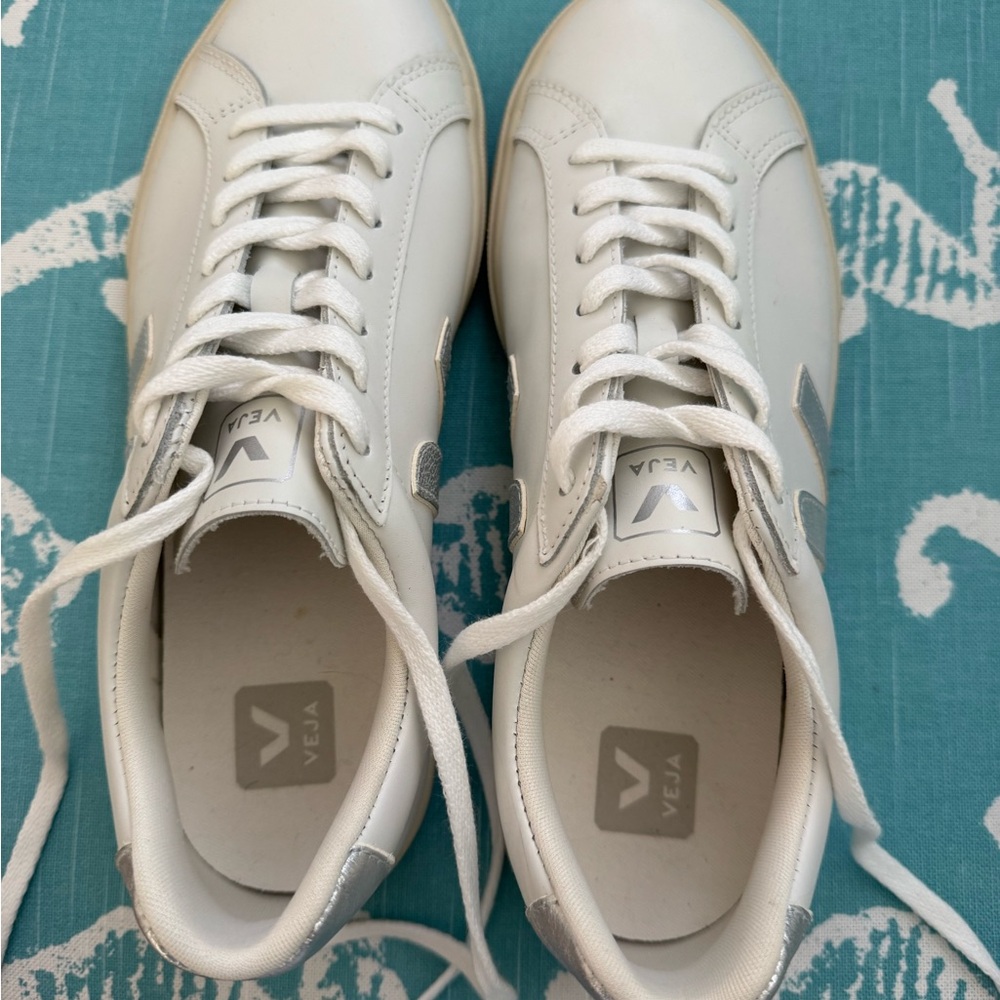 Veja Off-White Leather Sneakers extra white silver, Esplar low sneakers size 11